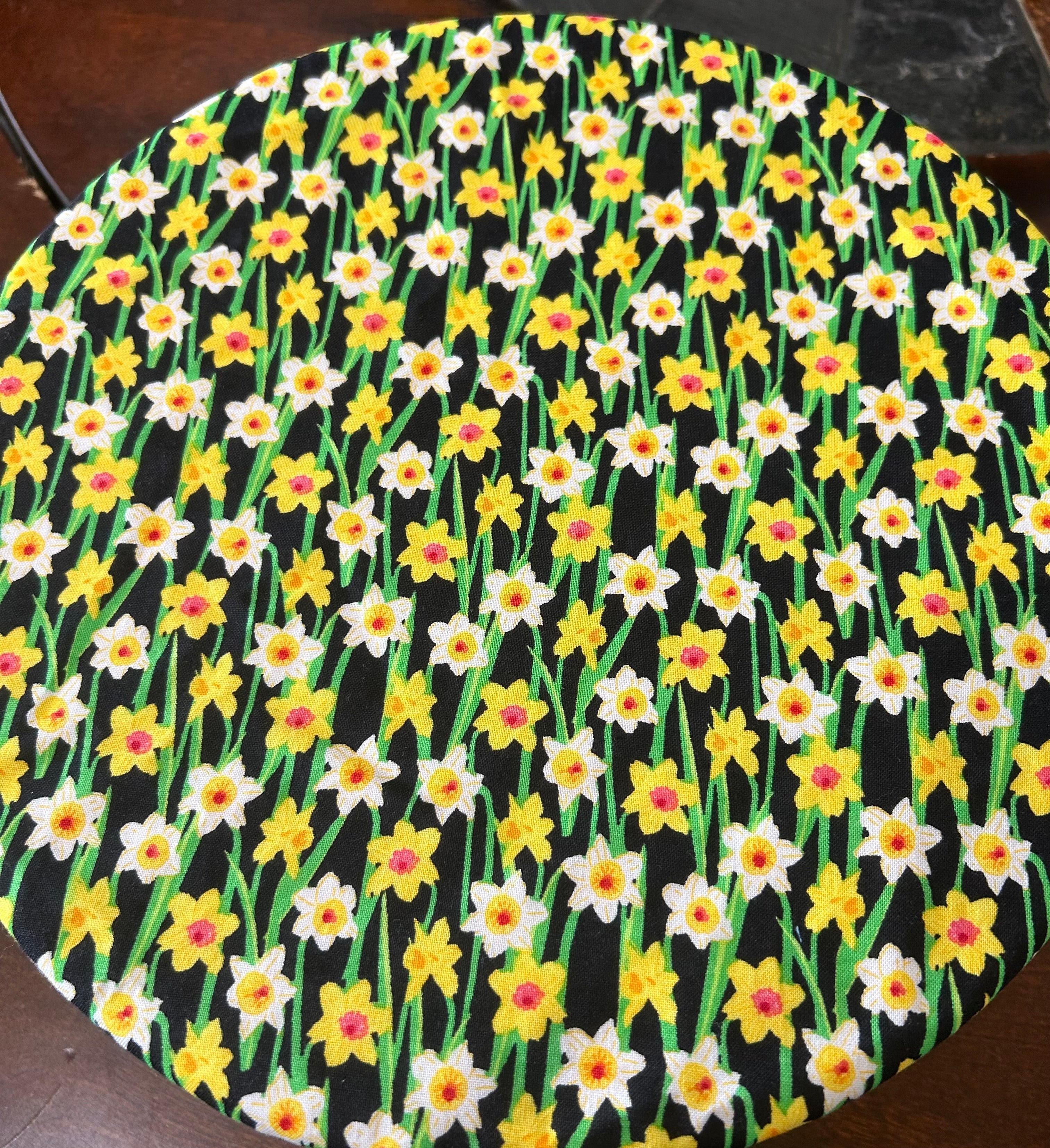 Bowl cover - daffodil