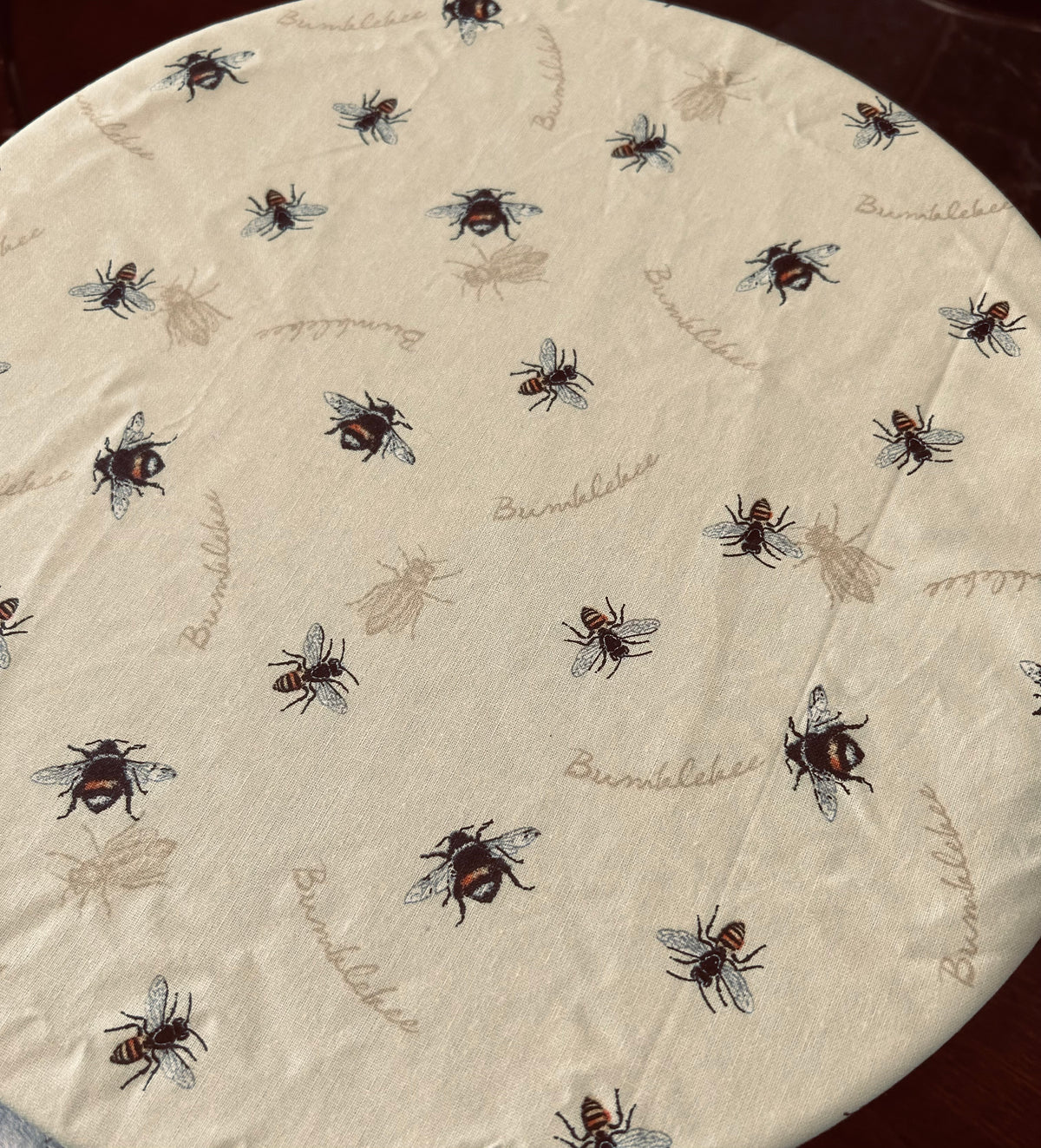 Bowl cover - bumble and bees